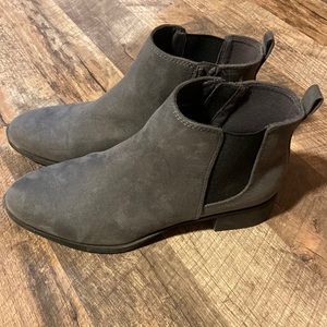 SO brand ankle boots